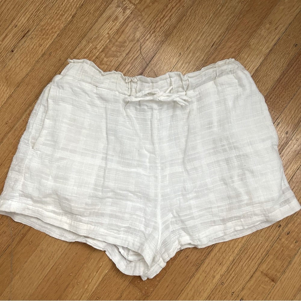 White tie shorts